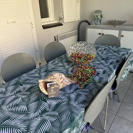 Holidayland 432 T2 Mezzanine 6 Couchages Climatise Avec Veranda Et Box Internet Narbonne-Plage
