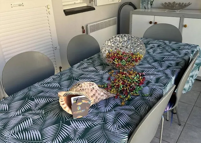 Holidayland 432 T2 Mezzanine 6 Couchages Climatise Avec Veranda Et Box Internet Narbonne-Plage